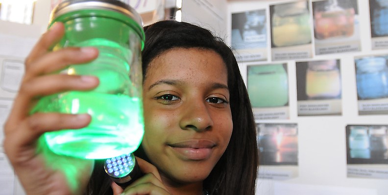 Help us in our goal to increase the number of traditionally underrepresented students entering and succeeding in the fields of STEM! Donate: thegreatgive.org/organizations/…