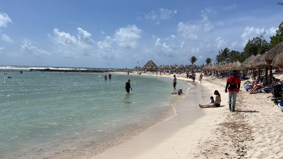 SedeturQROO's tweet photo. Ven a disfrutar de las playas del #CaribeMexicano #NiTodosLosDíasNiEnTodasLasPlayas
#RivieraMaya #Cozumel #CostaMujeres #Holbox
Playa Bahía Príncipe, Riviera Maya
Playa Hotel Playa Azul, Cozumel
Playa Hotel Riu Palace Costa Mujeres
Playa Hotel Las Nubes, Holbox https://t.co/YOUl316UhY