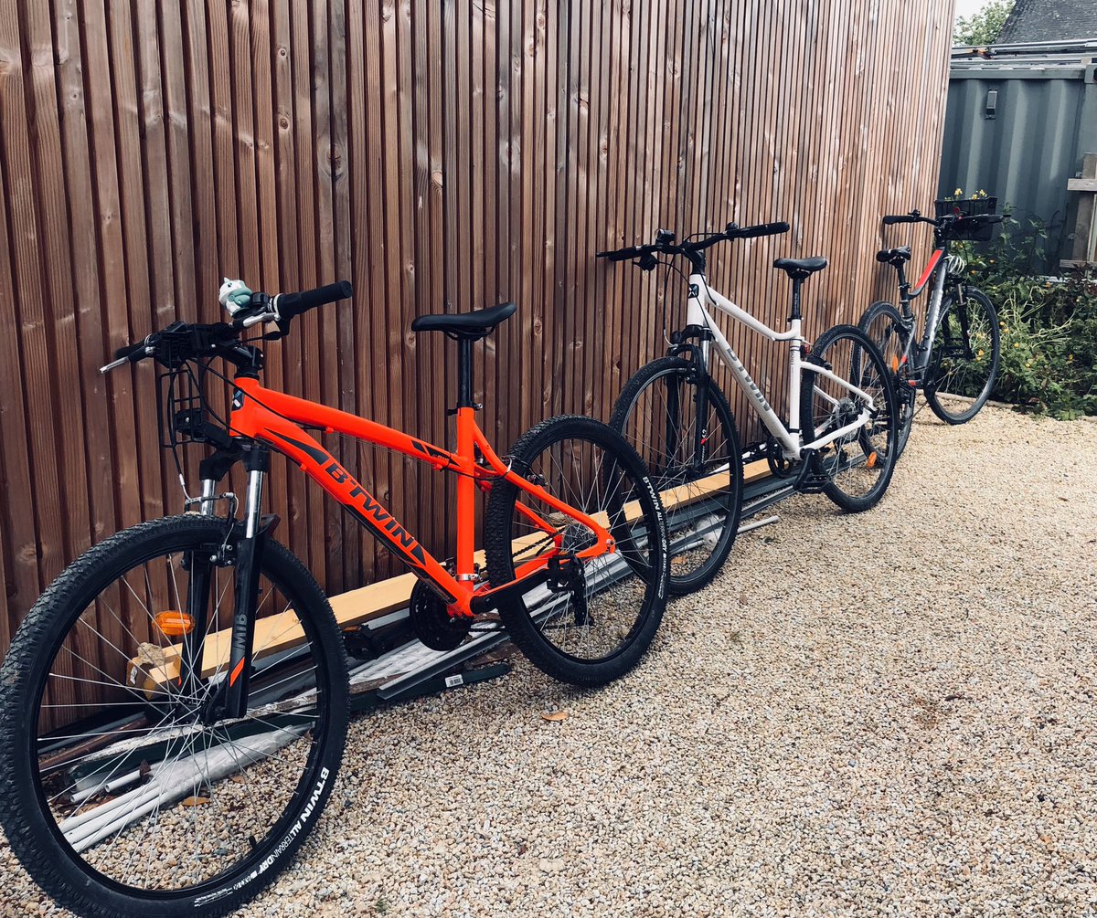 Vous êtes propriétaire d’un gîte et d’un lot de vélos ? 🚲☀️ Faites les tout beaux pour la saison ! 🤩 Profitez de tarifs dégressifs sur-mesure selon vos besoins ! 💯 RDV sur velogen.fr

#dinard #saintbriac #saintlunaire #erquy #cancale #baiedumontsaintmichel