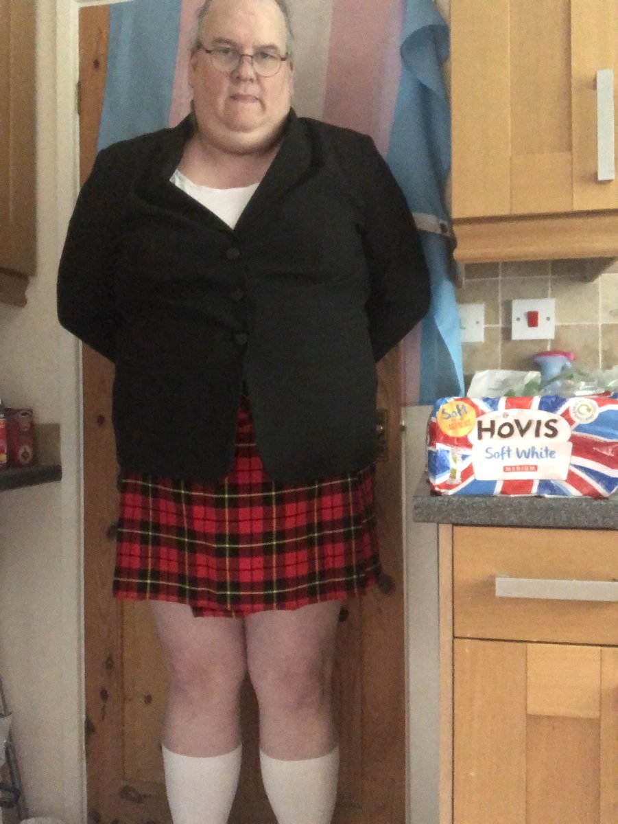 Sarah, Miss Kitty Kane’s collared sub tweet media