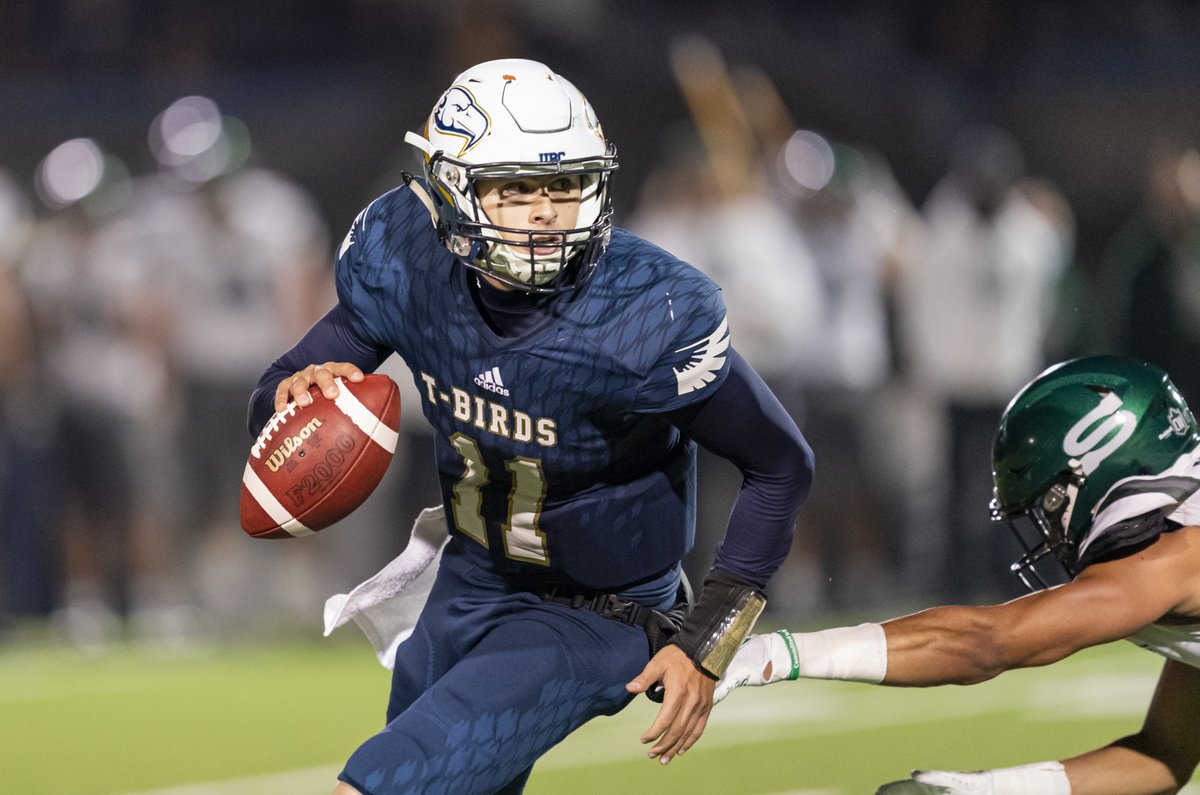 🏈 FB | T-Birds quarterback Garrett Rooker will take part in the 2022 @USPORTSca QB Internship Program with the @BCLions 📣gothunderbirds.ca/news/2022/5/5/…