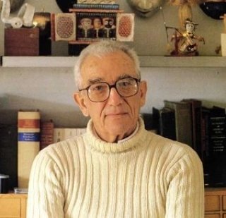 BooksandRosesCo's tweet photo. Happy Birthday to Author &amp; Illustrator #LeoLionni, who was born on this day in 1910. This four-time Caldecott Honor Winner created many popular books like #Frederick, #InchbyInch &amp; #AlexanderandtheWindUpMouse.  

#HappyReading 📚 #kidreading #booklovers #bookworms 🐛 @LAParentMag https://t.co/Prnhn2FKqM