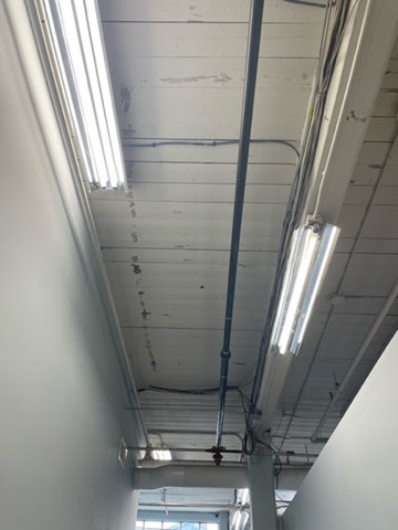 energizect's tweet photo. Energize CT sponsor @EversourceCT is helping customers this National #SmallBusinessWeek and every week. Spring Brook Ice &amp; Fuel Service in New Britain received $1,648.13 in incentives to implement LED lighting, ultimately helping the organization achieve savings of 6,500 kWh. https://t.co/St1jRVF2A3