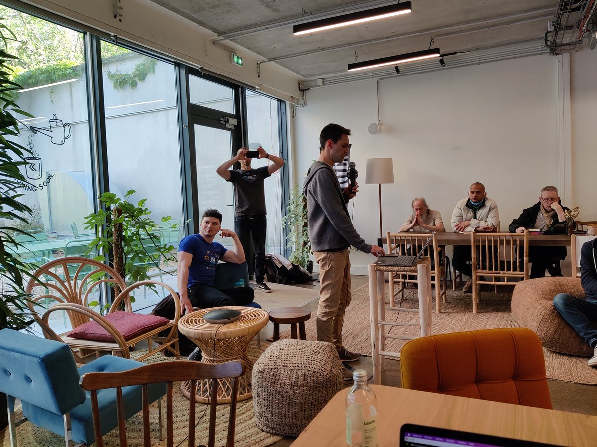 cncfparis's tweet photo. Meetup chez @back_market c'est parti. En présentiel et sur Zoom https://t.co/rJMevtD2YJ