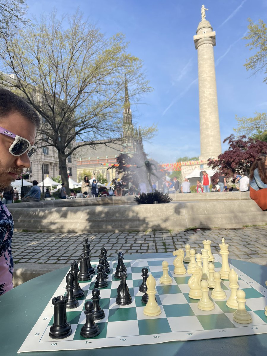CharmCityChess's tweet photo. If you went to Mt. Vernon Flower Mart this past weekend - you may have seen some club members enjoying the music and playing a few games of chess!

So great to see this historic event back in action - couldn’t have asked for better weather 💐☀️♟

#Baltimore #Chess #FlowerMart https://t.co/rxCL2SX83M