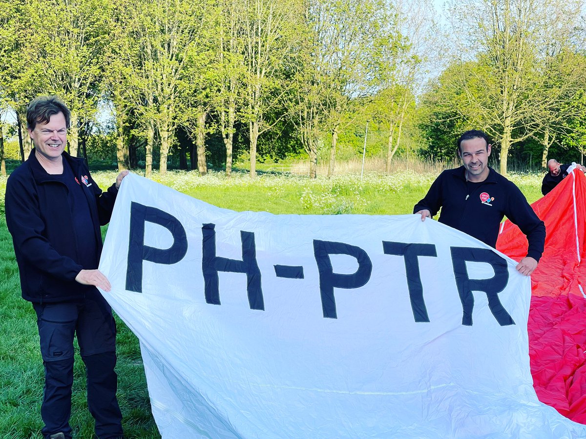 New balloon! 😃 #luchtballon #ballonvaren #ballonvaart #sayyestonewadventures #balloons #ballooning