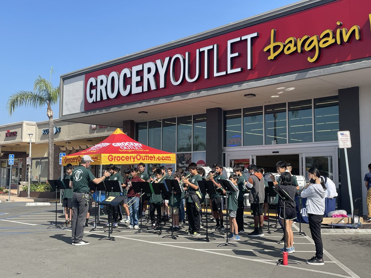 benacker's tweet image. This morning the @FoothillsMS drum line ensemble band was proud to be part of the one year anniversary celebration for an awesome Arcadia neighborhood partner, Grocery Outlet.  Our school and @ArcadiaUnified are fortunate to enjoy wonderful support from our community!