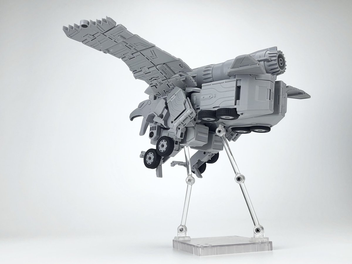 fans_hobby's tweet photo. MB-19 first test shot (made from actual moulds) - Bird Mode PART 1/3

#fanshobby #thirdpartytransformers #masterforce #powermaster #mb19 https://t.co/WuS1KDLB3P