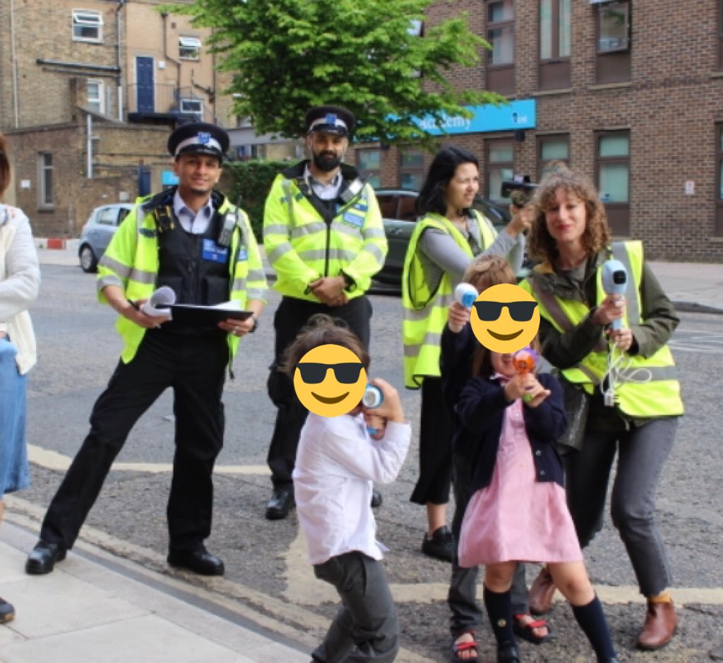 AirRoadsHnps's tweet photo. @0jhl @metpoliceuk @MayorofLondon @hackneycouncil @cities_clean Thanks for joining us @0jhl and @metpoliceuk and of course all the parents and children who came to our #CommunityRoadwatch event on Downham Road today #StreetsForKids - 7 tickets will be issued for speeding (past school) and the traffic was slowed to a safe 20mph for a while… https://t.co/rpqCJTe2ne