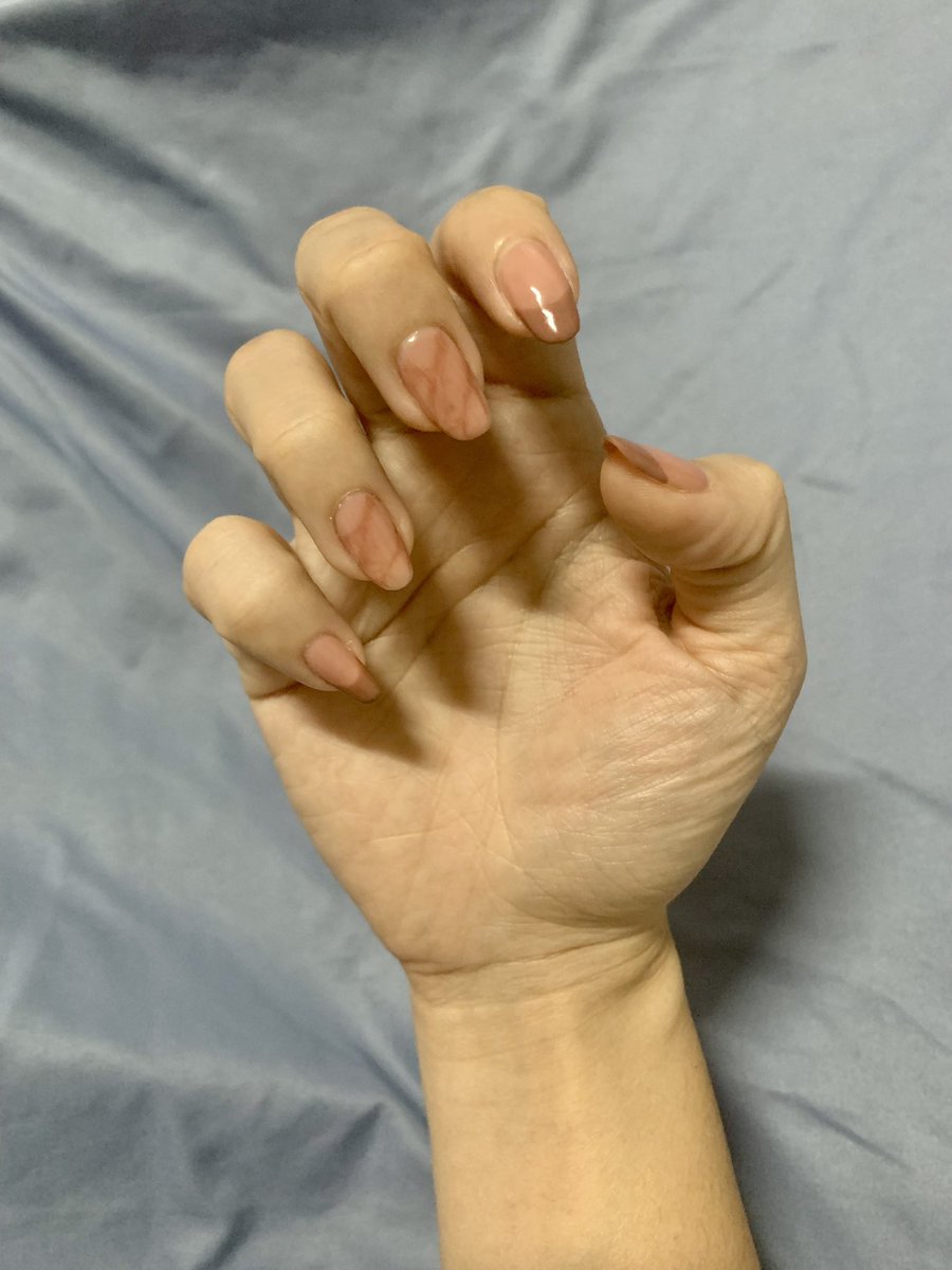 kiarskee's tweet photo. My nails are cute ü https://t.co/DHFBvPXLTk