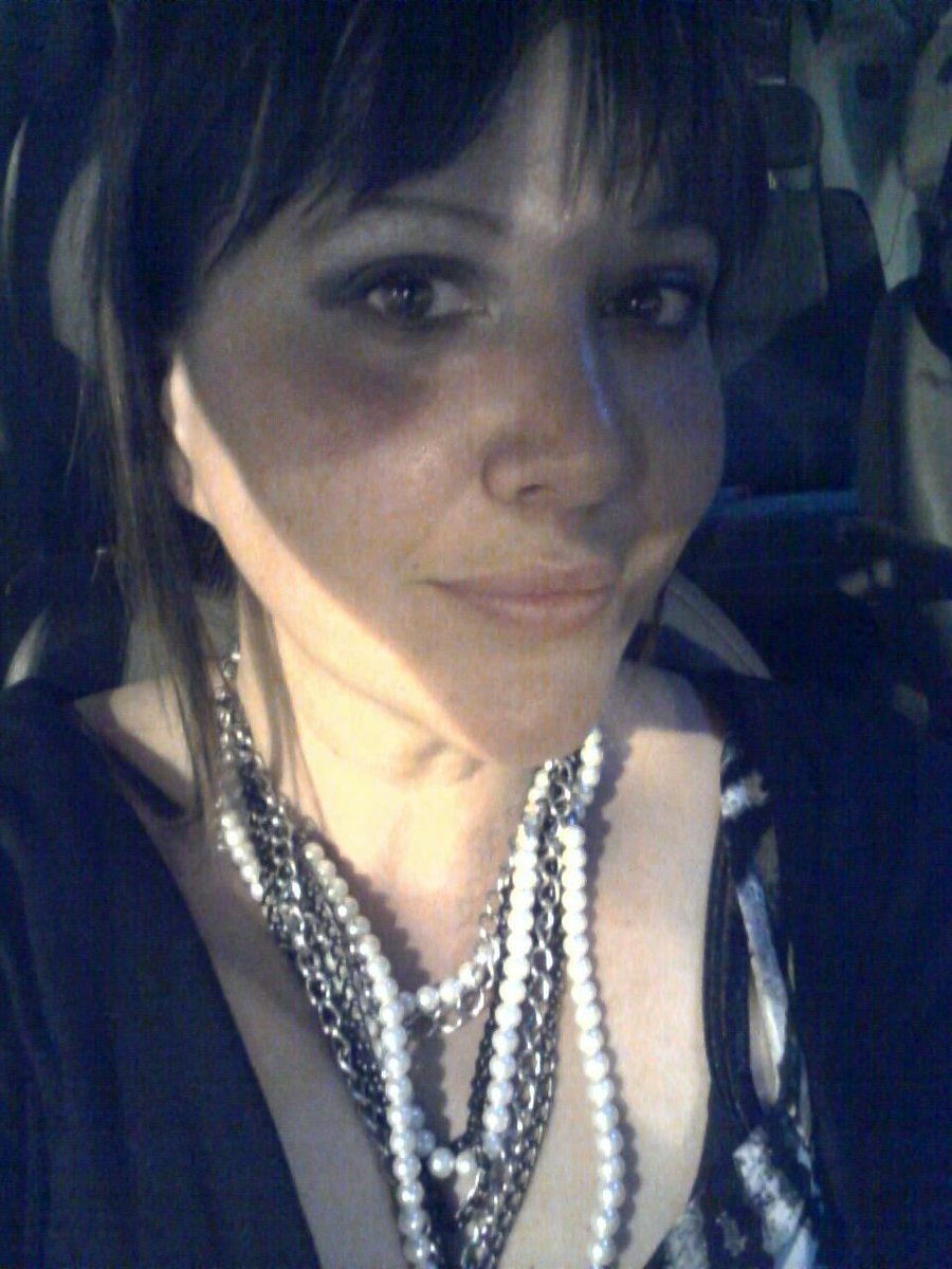 CassNwrites's tweet image. Me 10 yrs ago today, 3 yrs ago, &amp;amp; today as a newly turned 45 yo.
Fun fact: at no stage in this decade have I ever been under 200lbs. Doubt I'll ever be again. Don't care. Our weight and age doesn't define us. What we do with our time on this planet does.
Enjoy the ride! 🥰❤️