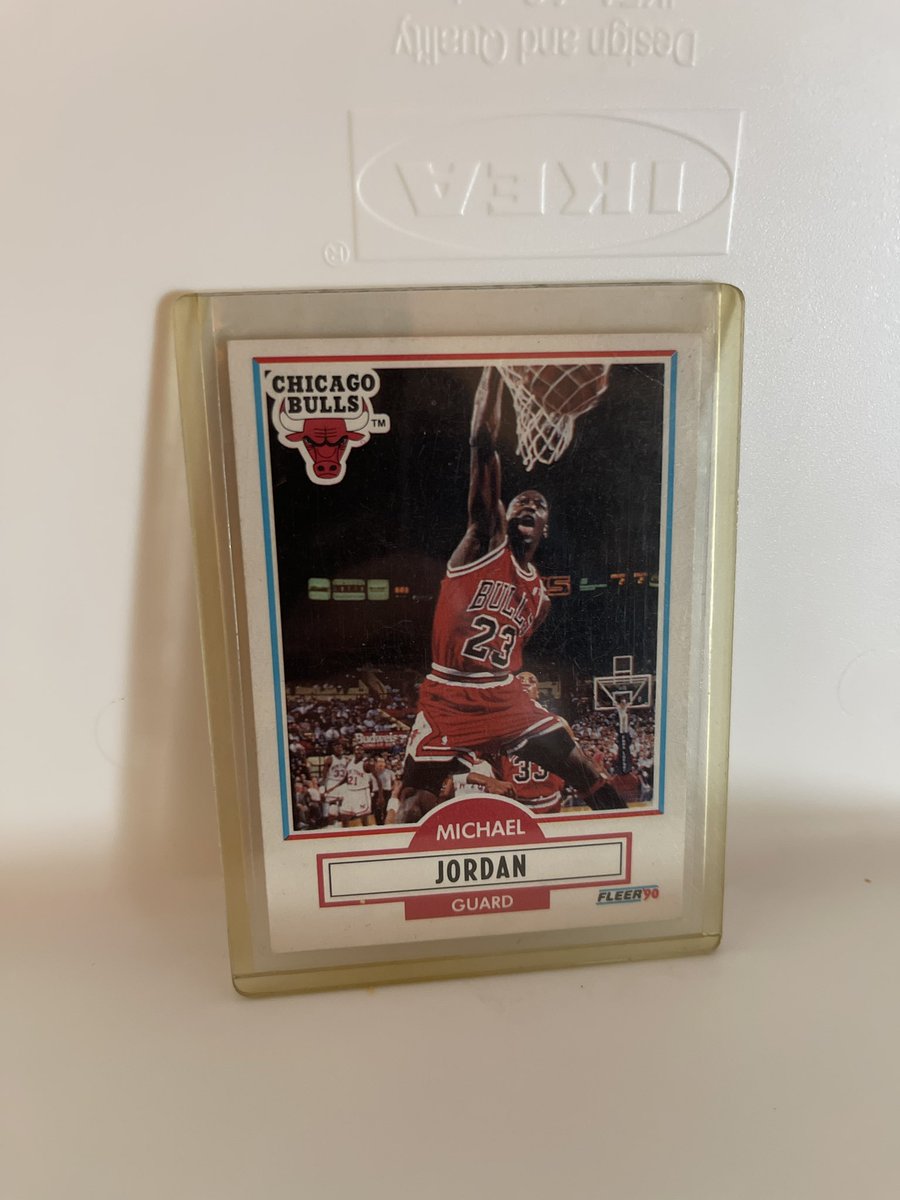 ChristianAberc4's tweet photo. Just found this in a box from my childhood… anyone know about it? @veefriends @garyvee @Topps https://t.co/pxHT24kcMe