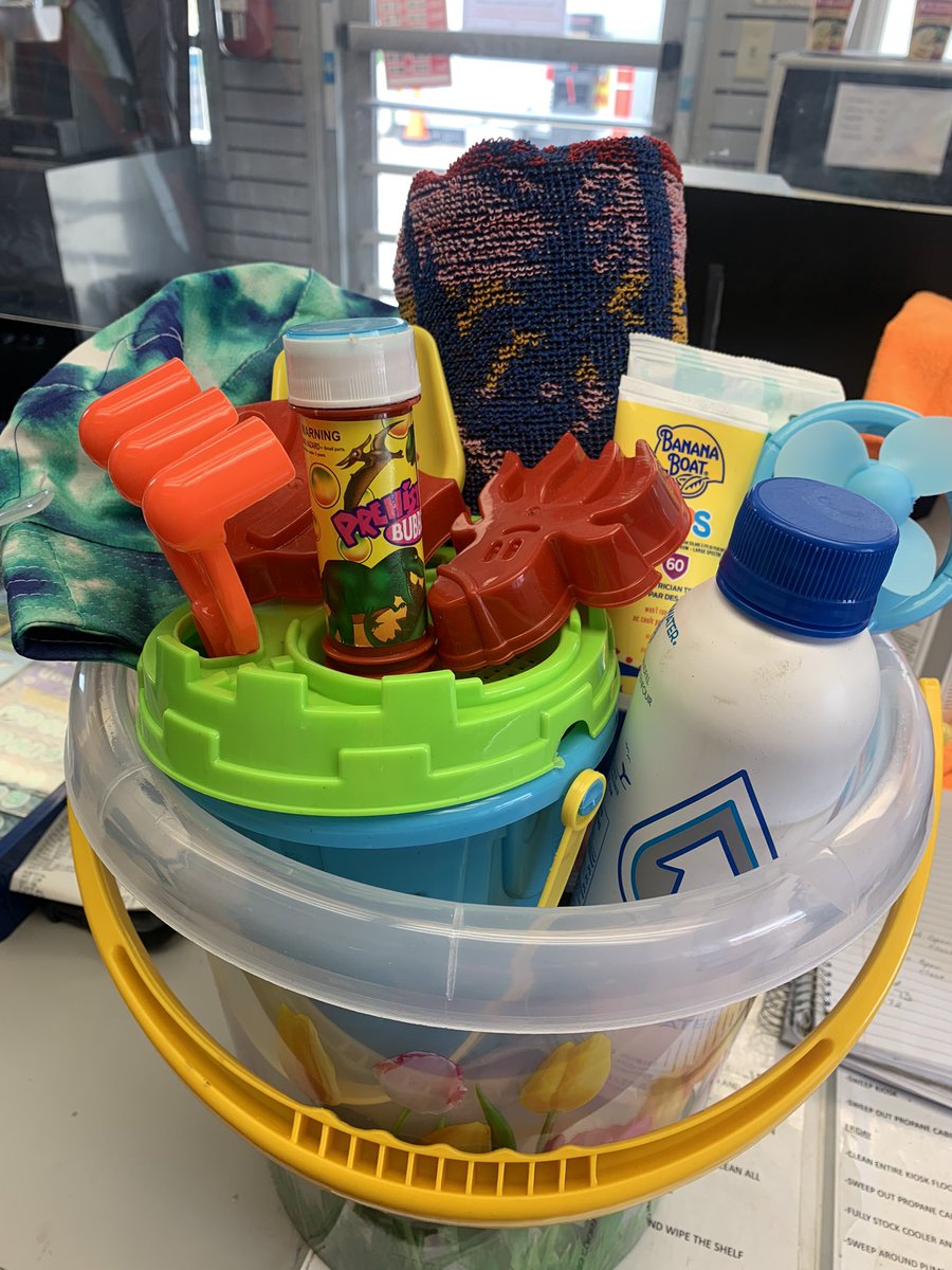 DuroseGerri's tweet photo. Warm weather is on its way.
Here at UPI Woodstock we have beach day buckets ( both children and Adult) for those last minute decision beach days. #upienergyfs #beachdays https://t.co/n9zsEewASc