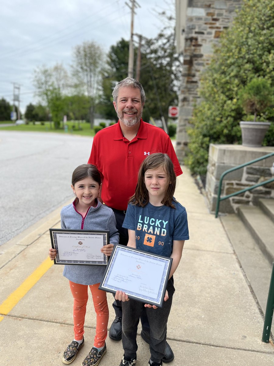 Congratulations to our FDES artists who participated in the VFW Auxiliary "Illustrating America" !  <a href="/mrsCoulterart/">Fiona Coulter</a>