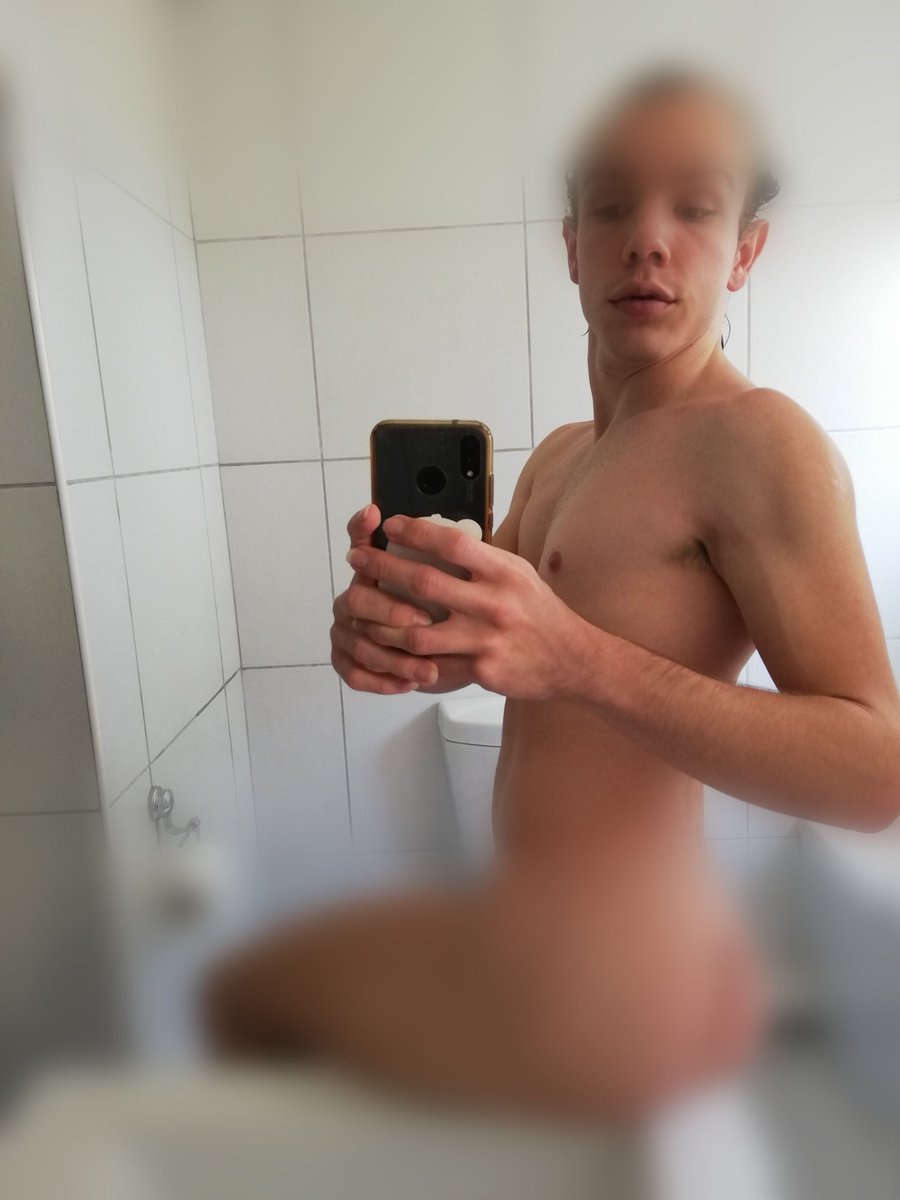 Gypsyboibaby's tweet photo. Another censored peek for all the daddies, see my uncensored content on my #onlyfans https://t.co/15TH7mbGxu #gay #gayxxx #gayporn #ass #twink https://t.co/JmTKyIRasb