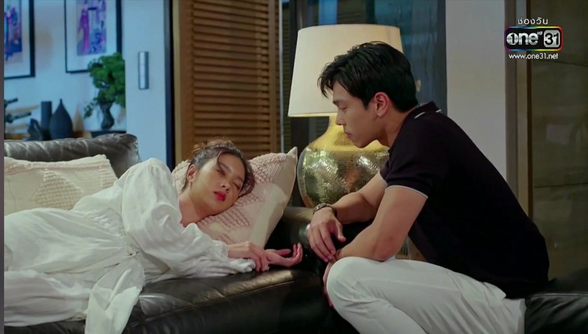 noonenee's tweet photo. ชอบความเรียลของบทตรงทำให้ตัวละครรู้จักยับยั้งชั่งใจเเม้ในใจเขาทั้งคู่จะรู้สึกดีต่อกันเเค่ไหน รอเวลาใจดีกับพวกเธอนะเพราะพวกฉันคนดูจะได้เตรียมหมอนเอาทิชชู่อุดจมูกเด่วเลือดกำเดาไหล😄เคมีคุ่นี้เกินไปจริงๆใกล้กันเเค่นี้ทำเอาหายใจไม่ทั่วท้อง🤩
#เวลากามเทพep12 https://t.co/HyYTII6Yd5