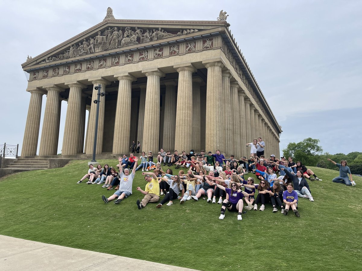 Mal_Russell's tweet photo. Who’s our favorite chaperone?!? @JohnDut75059846 @PhillyWarriors https://t.co/Y5sv4b1UIi