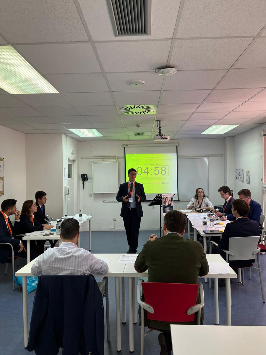 FEDEJdebate's tweet photo. ✅Cerramos la primera jornada con muy buenos debates. 
🟢Si mañana quieres ver la final y no puedes acercarte al Centro de Formación de la @CamaradeMadrid, puedes disfrutarla por streaming: 
https://t.co/LXYuwfGzsL
@M_M_Abogados 
@MutuaAbogacia 
#DebateJurídico https://t.co/vBHn5pXZnu