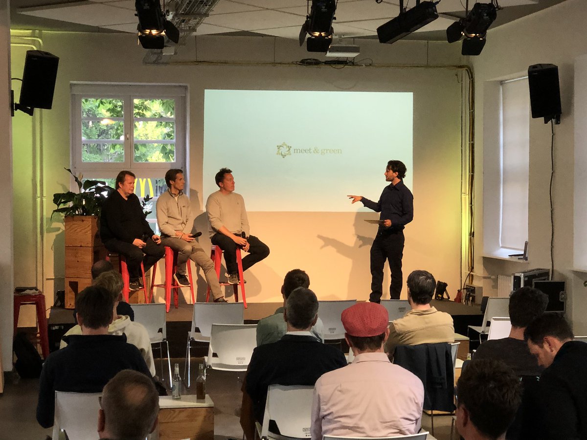 Physical events are dead? Don’t think so. 
Great to have a joint night of #greentech and #fintech startups here at Spielfeld.
 #twiftberlin #meetandgreen <a href="/StartupVerband/">Startup-Verband 💡 🚀</a> <a href="/EarlybirdVC/">Earlybird VC</a> <a href="/YapilyLtd/">Yapily</a> @LarsMarkull