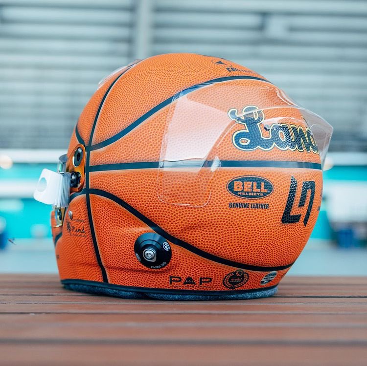 ElReyGuiri's tweet photo. ¿Qué os parece el casco de Norris para el GP de Miami? https://t.co/jOKW6BkR0U