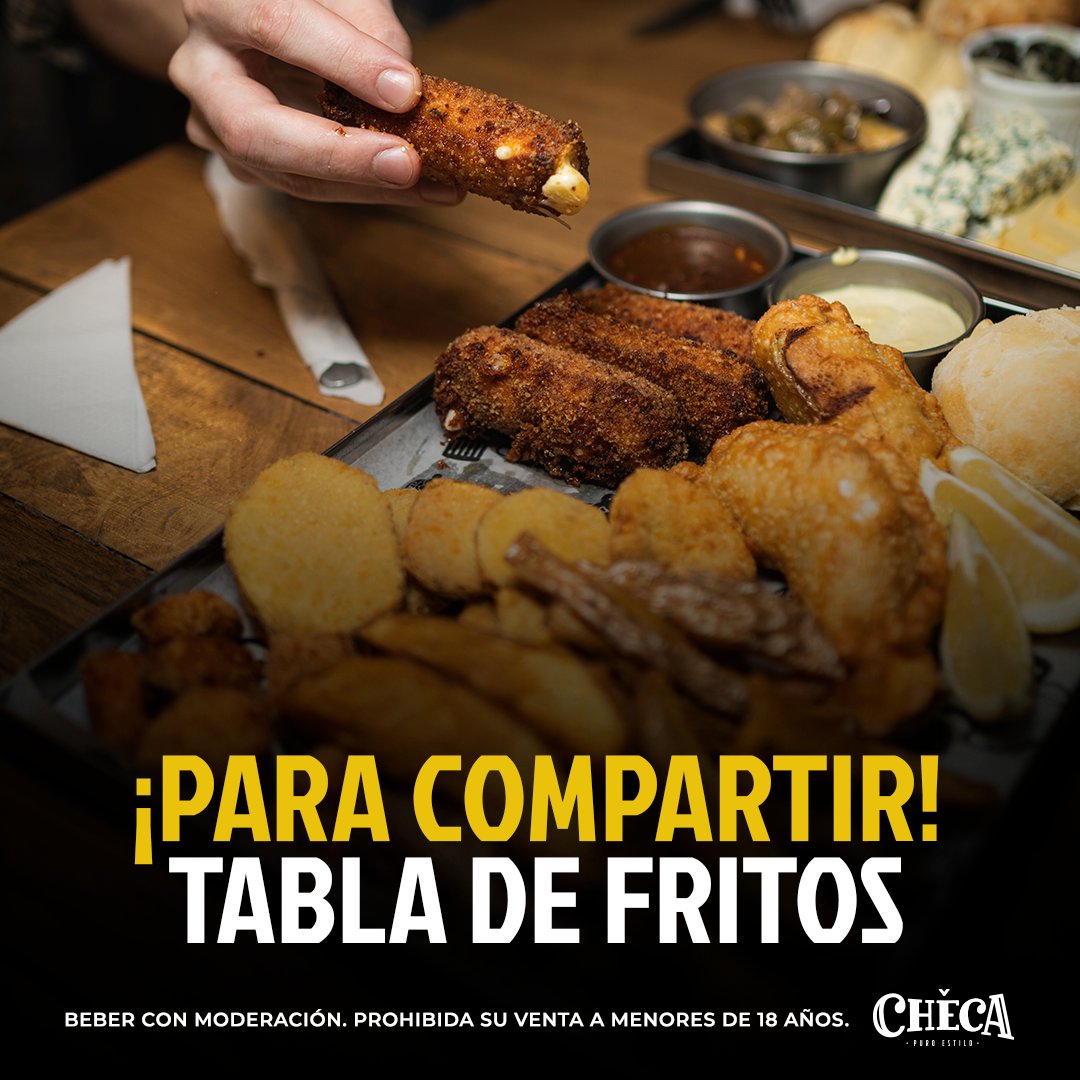 Hoy te presentamos a nuestra 🔥#TablaDeFritos🔥. Un combo de papás rústicas y rebozadas, pollo frito, bastones de #mozzarella y empanadas de #goulash y pollo. Acompañado de salsas y #PanCasero, ¿qué más necesitas? 😉