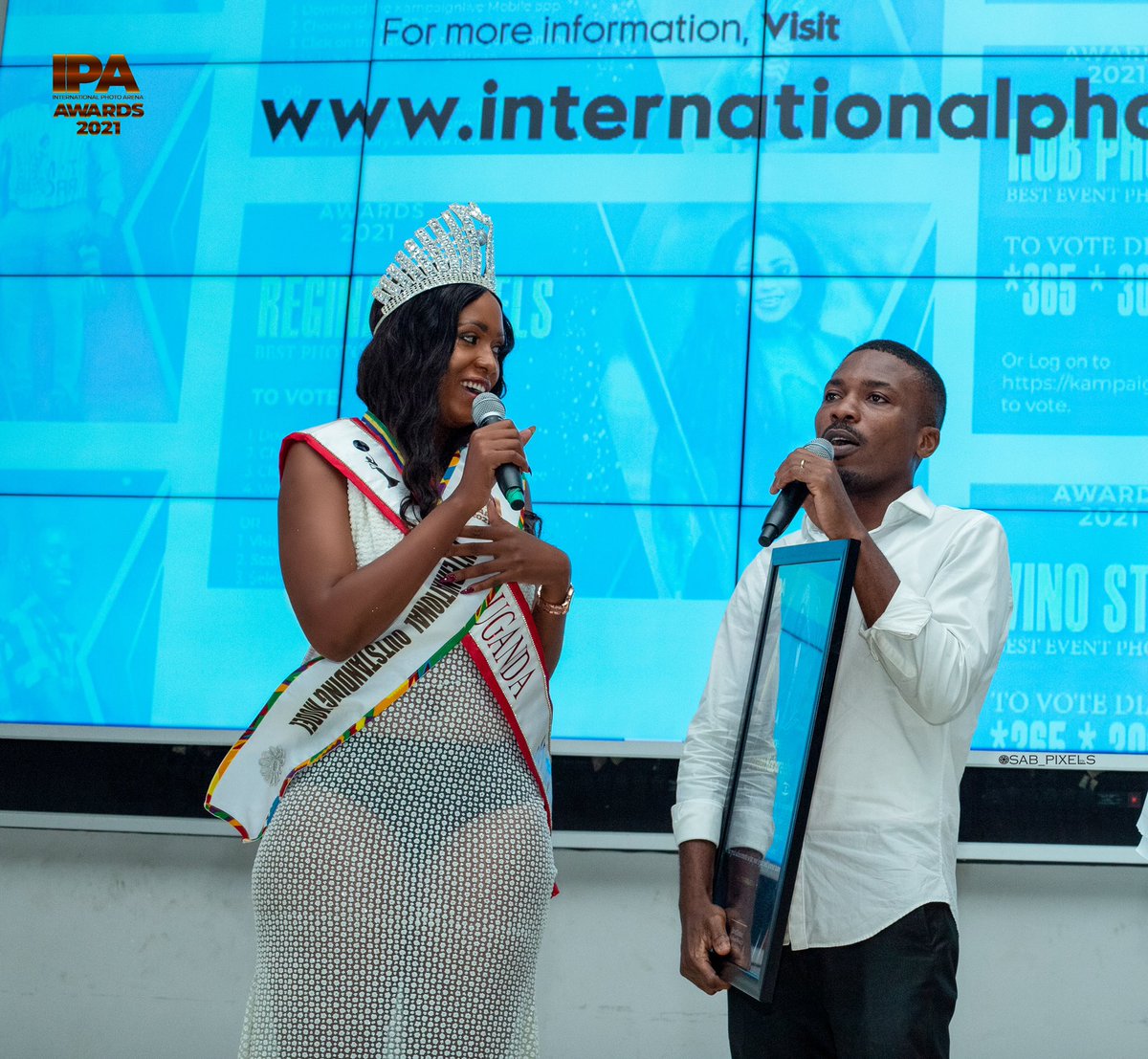 Iamkabareebe's tweet photo. This was in Ghana 🇬🇭 at the IPA Awards when I was honoured for being the best African model and for supporting the young models ,guiding them in their modeling journey.

Thank you Ghana,I do not take this love for granted. @ipauniverse @clementoSuarez https://t.co/jN2le0GHvb