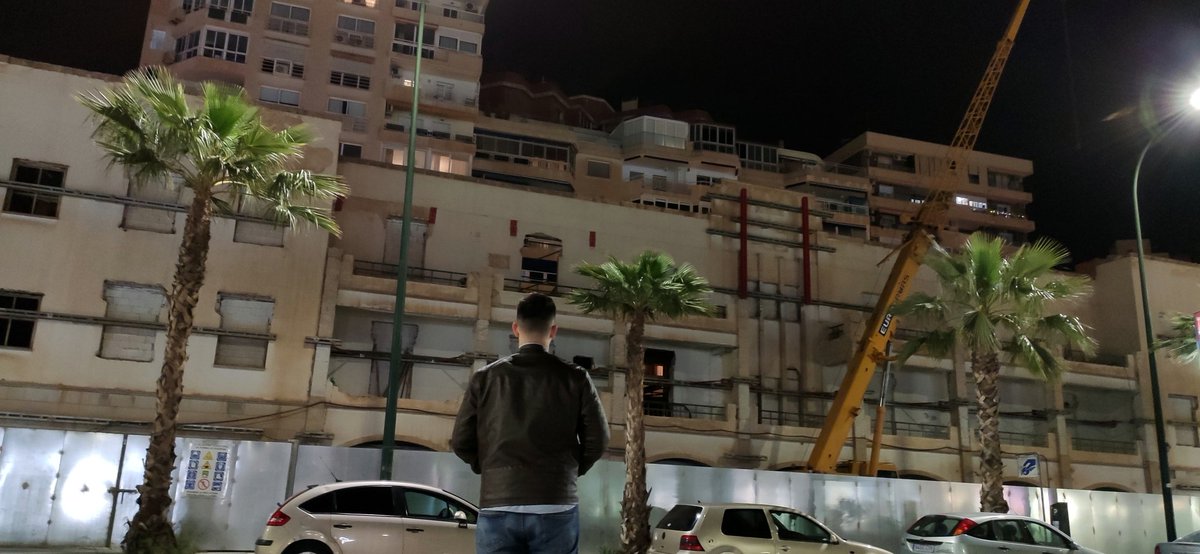 Ir a Málaga y acabar en la futura sede de <a href="/GoogleES/">Google España</a> haciéndome ilusiones de poder trabajar ahí algún día... ¿Hay cabida para un perfil de Red Team a futuro <a href="/bquintero/">Bernardo Quintero</a> ? 🙈