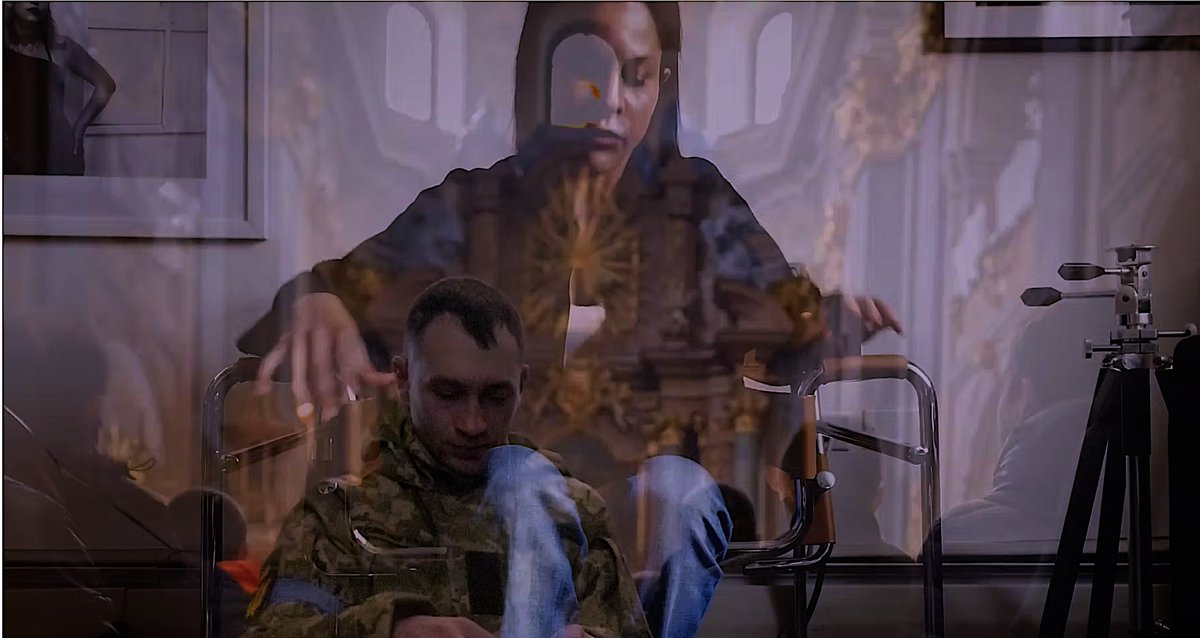 "The Ones Who Stay" Photographer, 
<a href="/AdaLuisaTrillo1/">Ada Trillo</a> in Ukraine for #RedCanaryMagazine 

<a href="/_redcanaryco/">Red Canary Magazine</a> 
redcanarycollective.org/magazine/the-o…