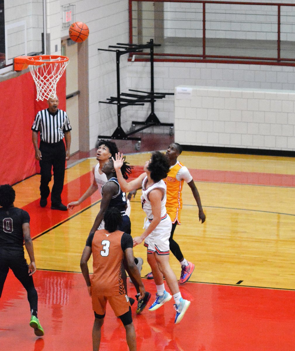 Clear Lake High School Boys Basketball (Houston) tweet media