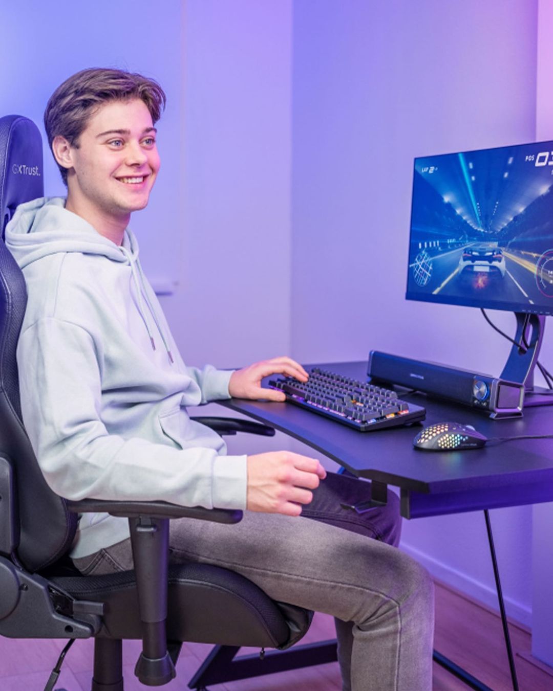 GXT 701R Ryon Gaming Chair