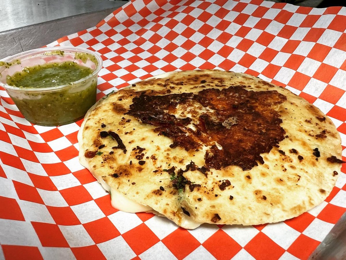 DelReyDeli's tweet photo. Cheese Quesadilla - green onion, pepper jack,, queso Oaxaca, queso fresco, cilantro, tomatillo habanero salsa https://t.co/qASEeiomJC