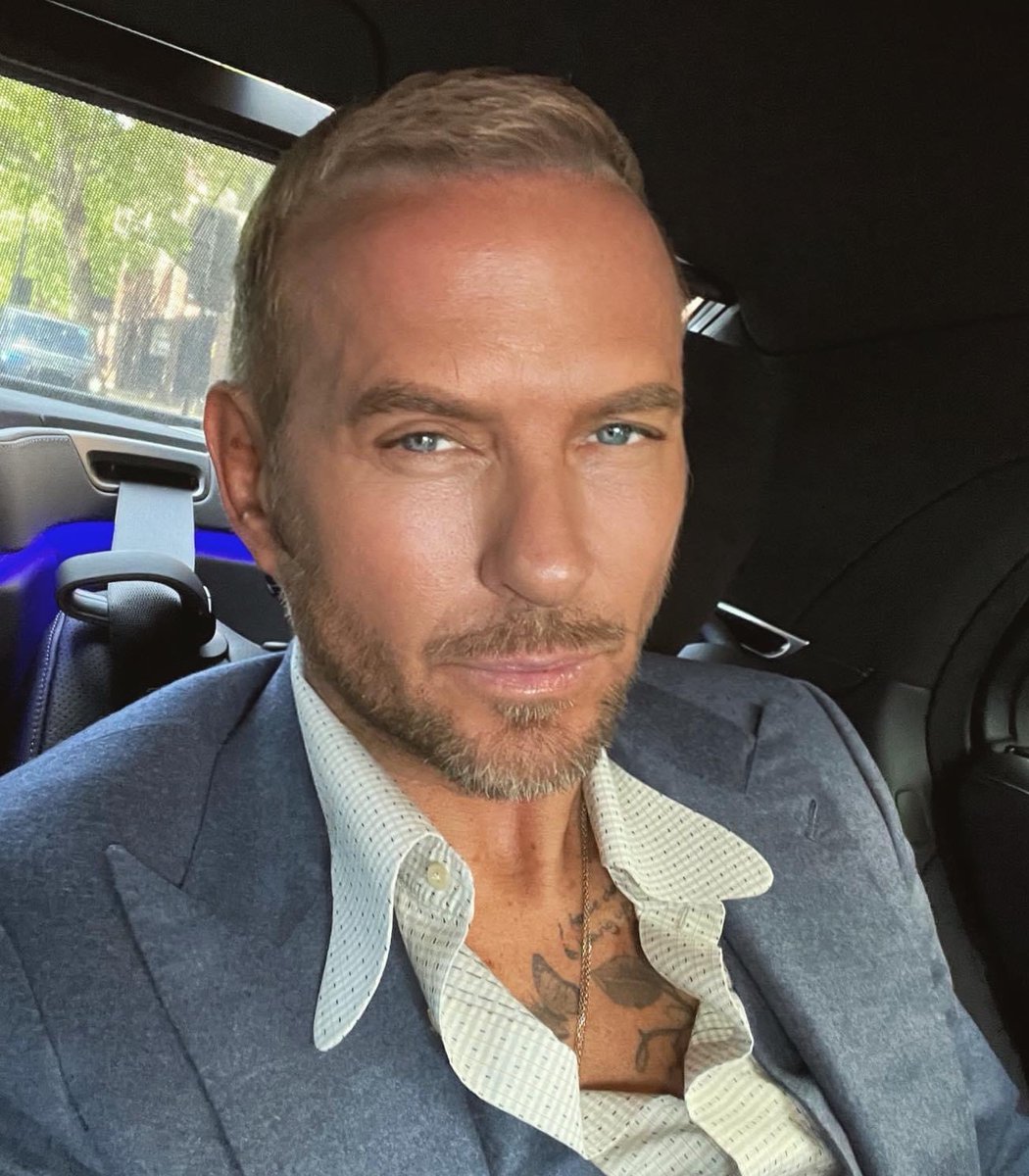 mattgoss's tweet photo. Sending love. Busy day. 🤞🏼 https://t.co/5iWaFGxEzq
