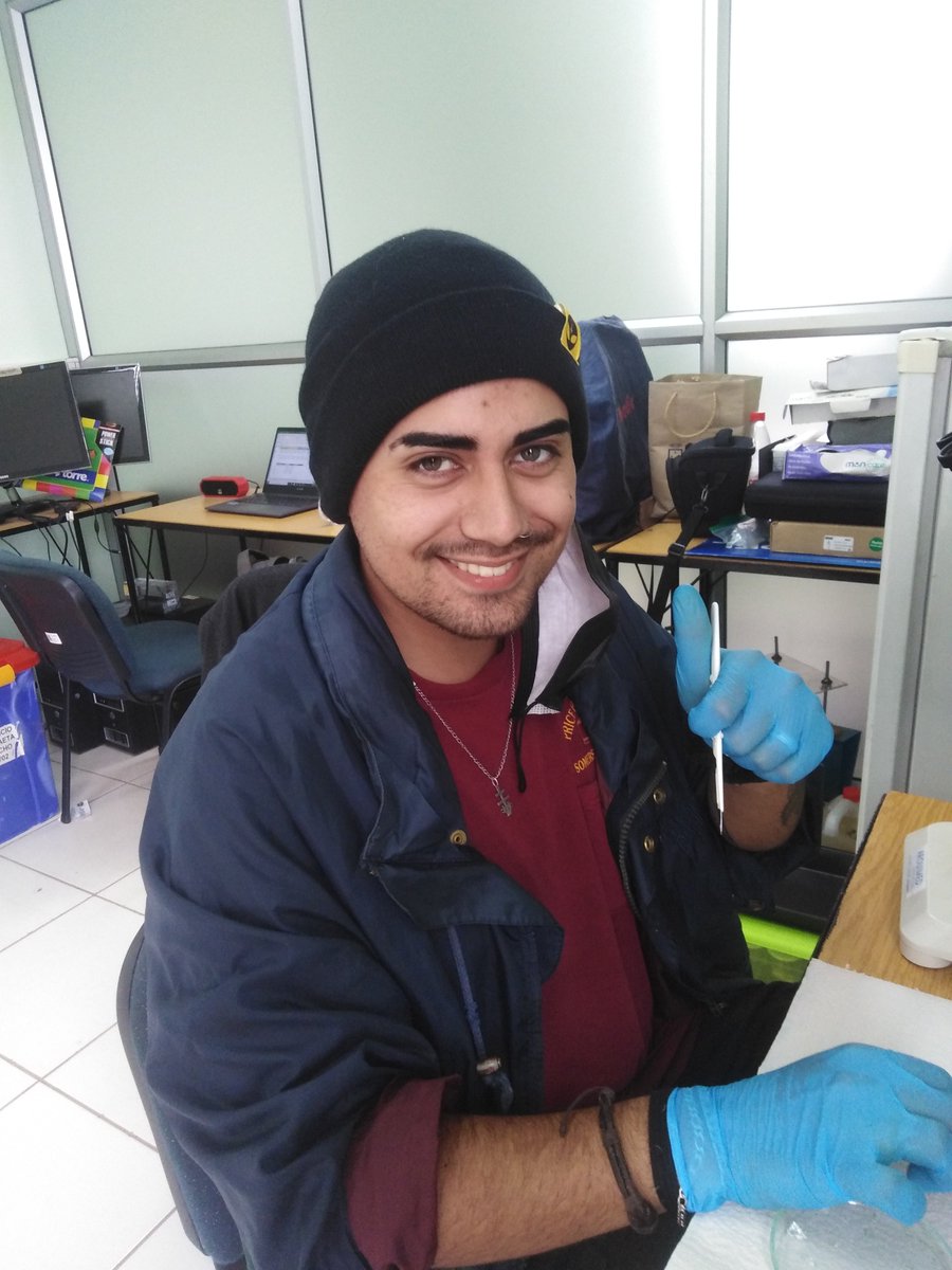LabitiL's tweet image. Ignacio Salazar es estudiante de biología Marina UV y se encuentra haciendo su Seminario de investigación en edad y crecimiento de la borrachilla de Juan Fernández Scartichthys variolatus
@ictiologia @ale_subelab @CostarR4