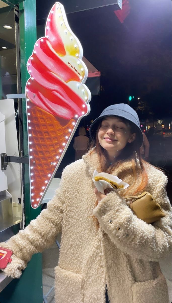 gillarry bot tweet media