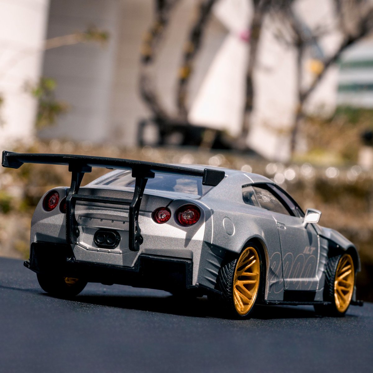 JadaClub's tweet photo. This 1:24 scale 2009 Nissan GTR R35 displays the best of its era with a twist! Fall in love with the Skyline that inspired collectors for generations. 

https://t.co/7ybWrcA9MX

#Jadatoys #jadanextlevel #ilove2000s #2000s #Nissangtr https://t.co/rVsv6cUrWR