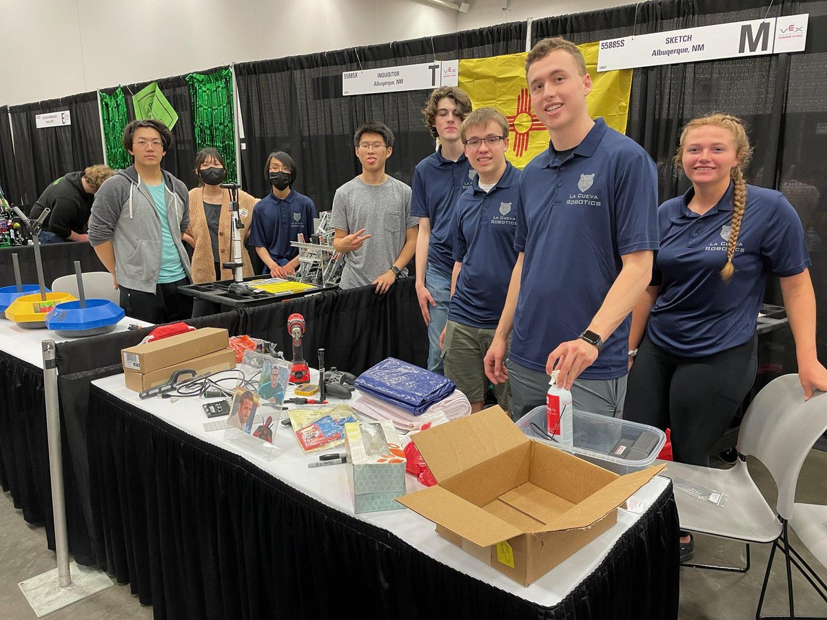 La Cueva Robotics tweet media