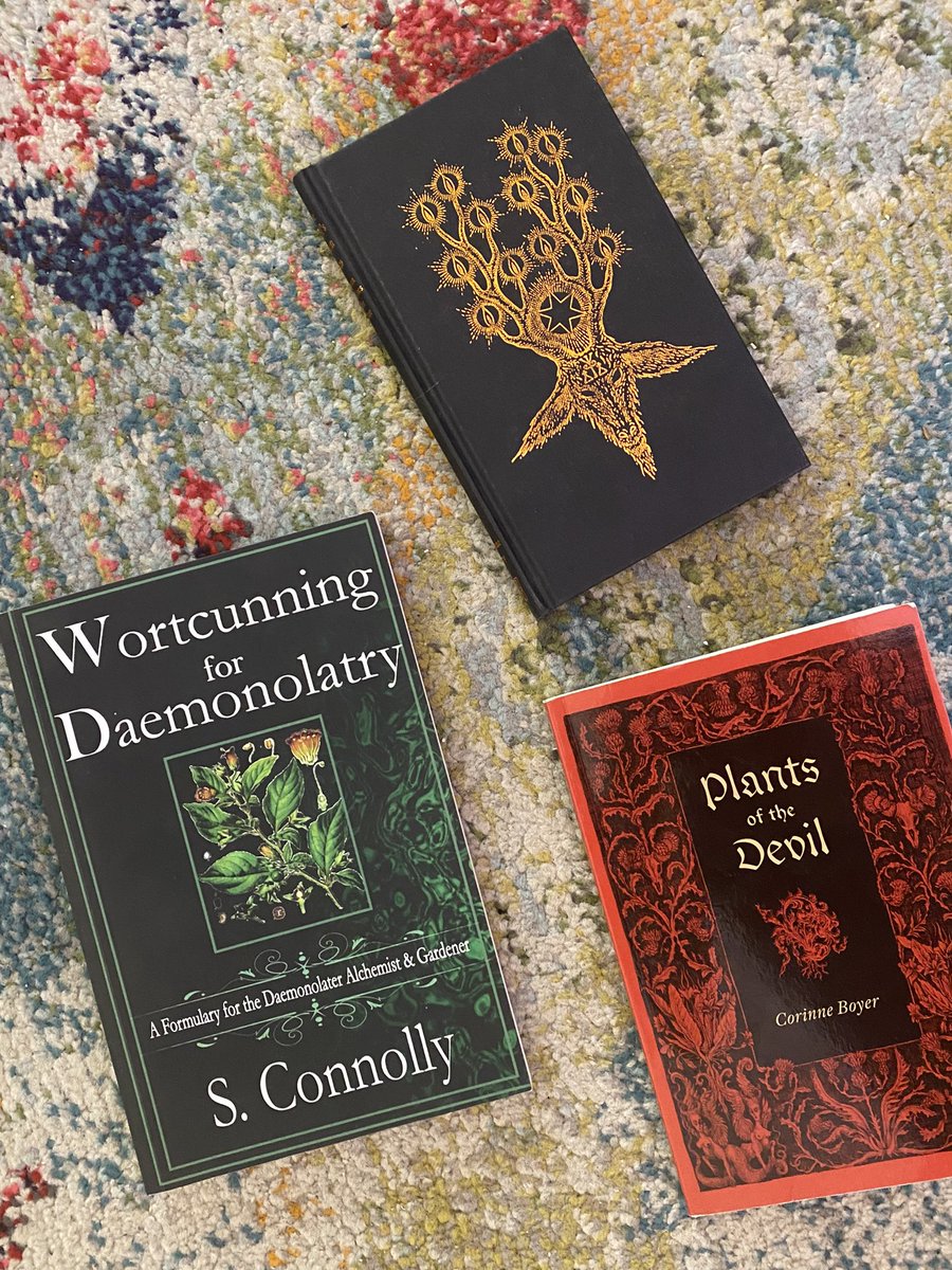 Poisonpath's tweet photo. New reading recommendations on Patreon to go with this weekend’s class!  All reading rec’s are public!  https://t.co/Jt8tCi2gRG 

#poisonpath #thepoisonpath #devilsgarden #banefulherbs #veneficium https://t.co/OMTqHHE8tz
