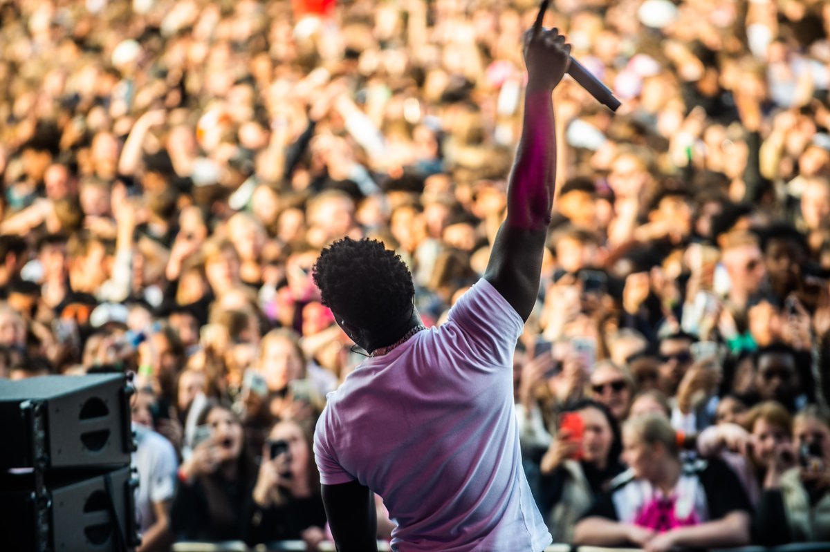 Wat een gezelligheid! 😊

#bfg050 #bevrijdingsfestivalgroningen #5mei