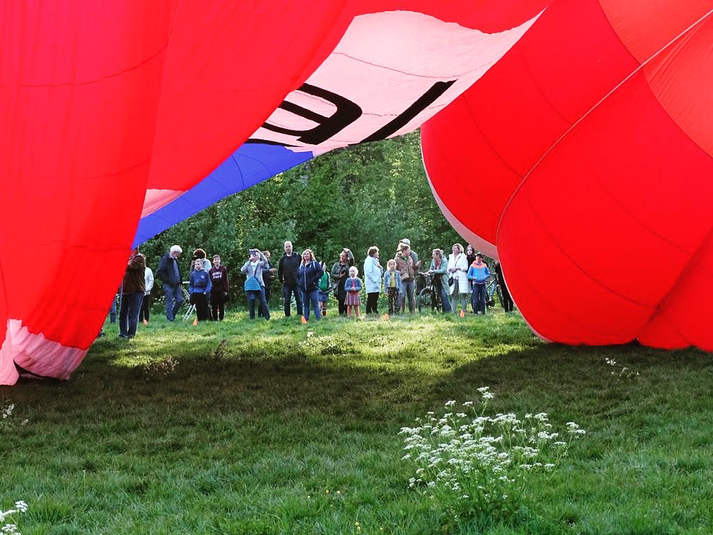Come fly with me! 😃 #luchtballon #ballonvaren #ballonvaart #sayyestonewadventures #balloons #ballooning