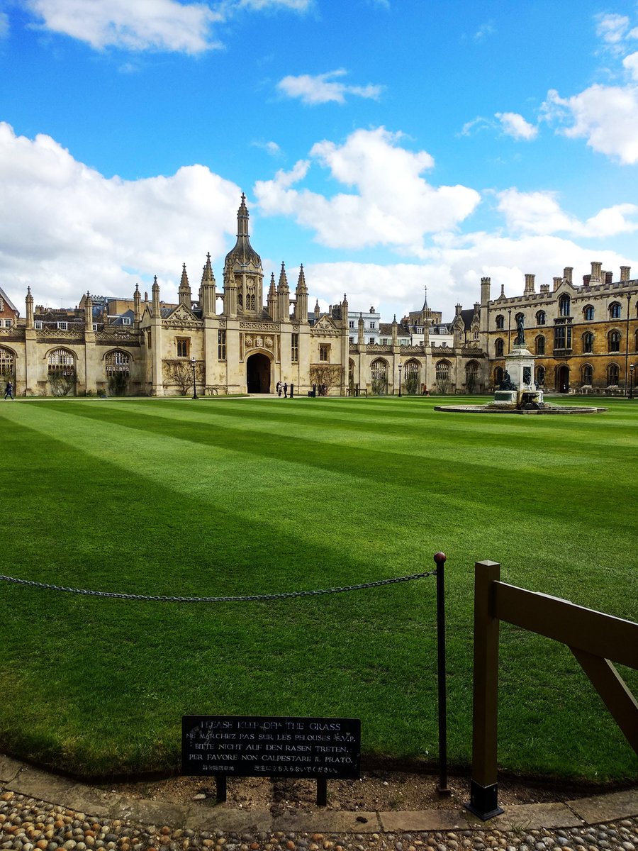 InfoAsef's tweet photo. "What an excellent learning experience!" The 2020 #ASEFFellow 𝗚𝗮𝘀̌𝗽𝗲𝗿 𝗣𝗼𝗱𝗼𝗯𝗻𝗶𝗸 has just completed his research visit at the University of Cambridge, UK, where he worked in 𝗣𝗿𝗼𝗳 𝗗𝗿 𝗠𝗮𝘁𝗲𝗷𝗮 𝗝𝗮𝗺𝗻𝗶𝗸's lab on a medical imaging project. https://t.co/aQu95kEoMI