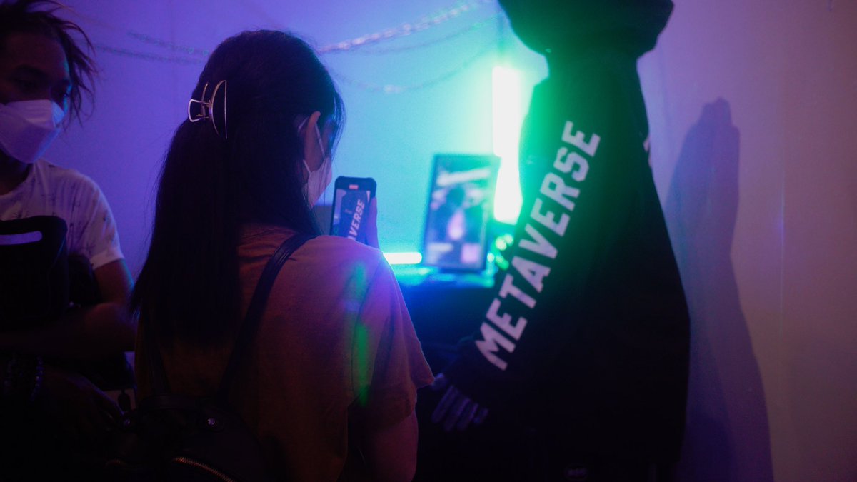 AFPHxNFT's tweet photo. SPECTATE 🧿
https://t.co/0g9agMp1KT
https://t.co/HGSJ9mDrDe
#afphxnft2022 #artfairphxnft 
📸 @Hyperaktib1 https://t.co/MHEXynQ9iD