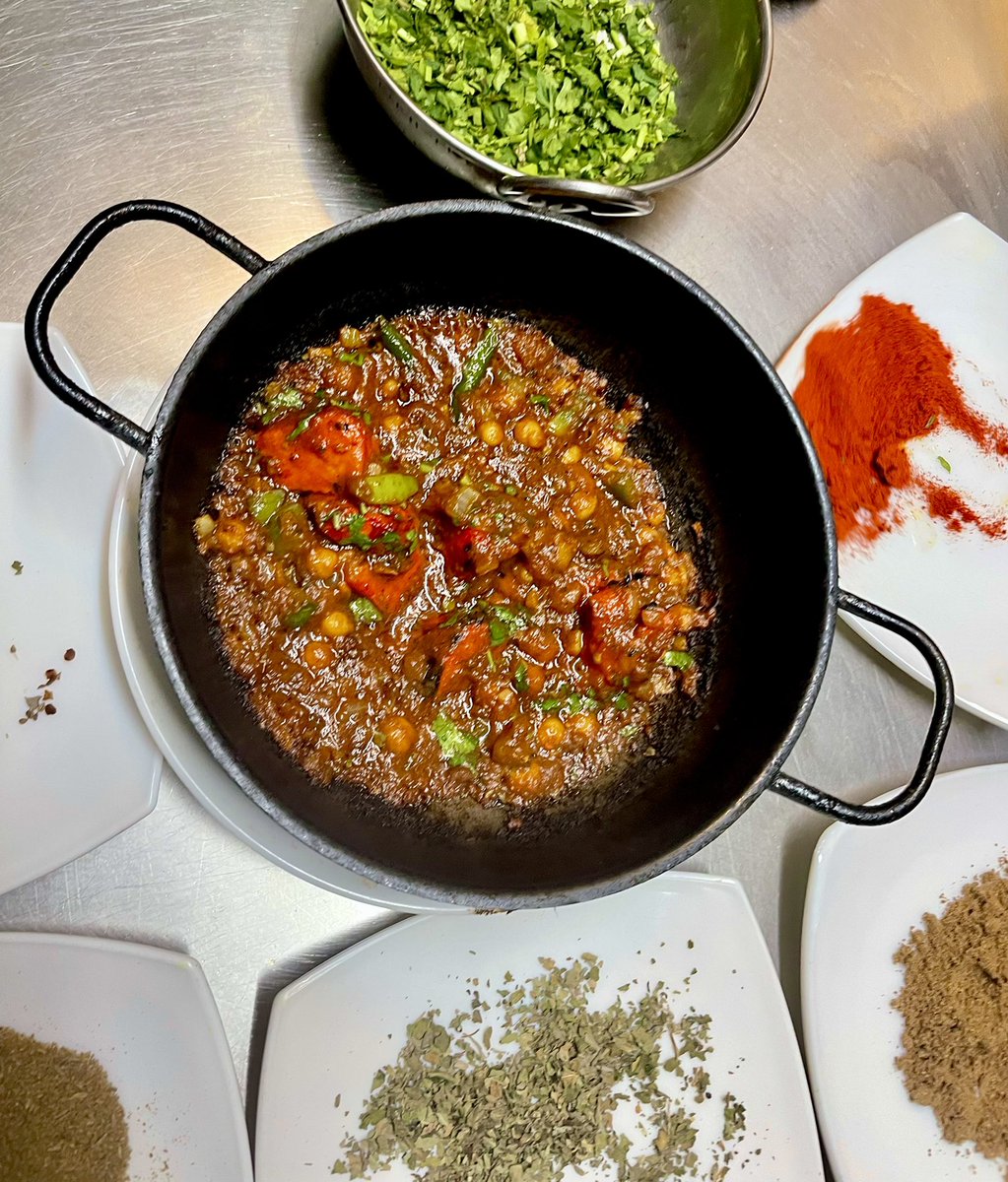 andyleescooks's tweet photo. An amazing day @ShababsBalti balti cooking and sampling Balti with @MistyRicardo and Andy Munro. A big thank you to Zaf for his Balti magic…
@BaltiBowl https://t.co/paDwzoTIGD