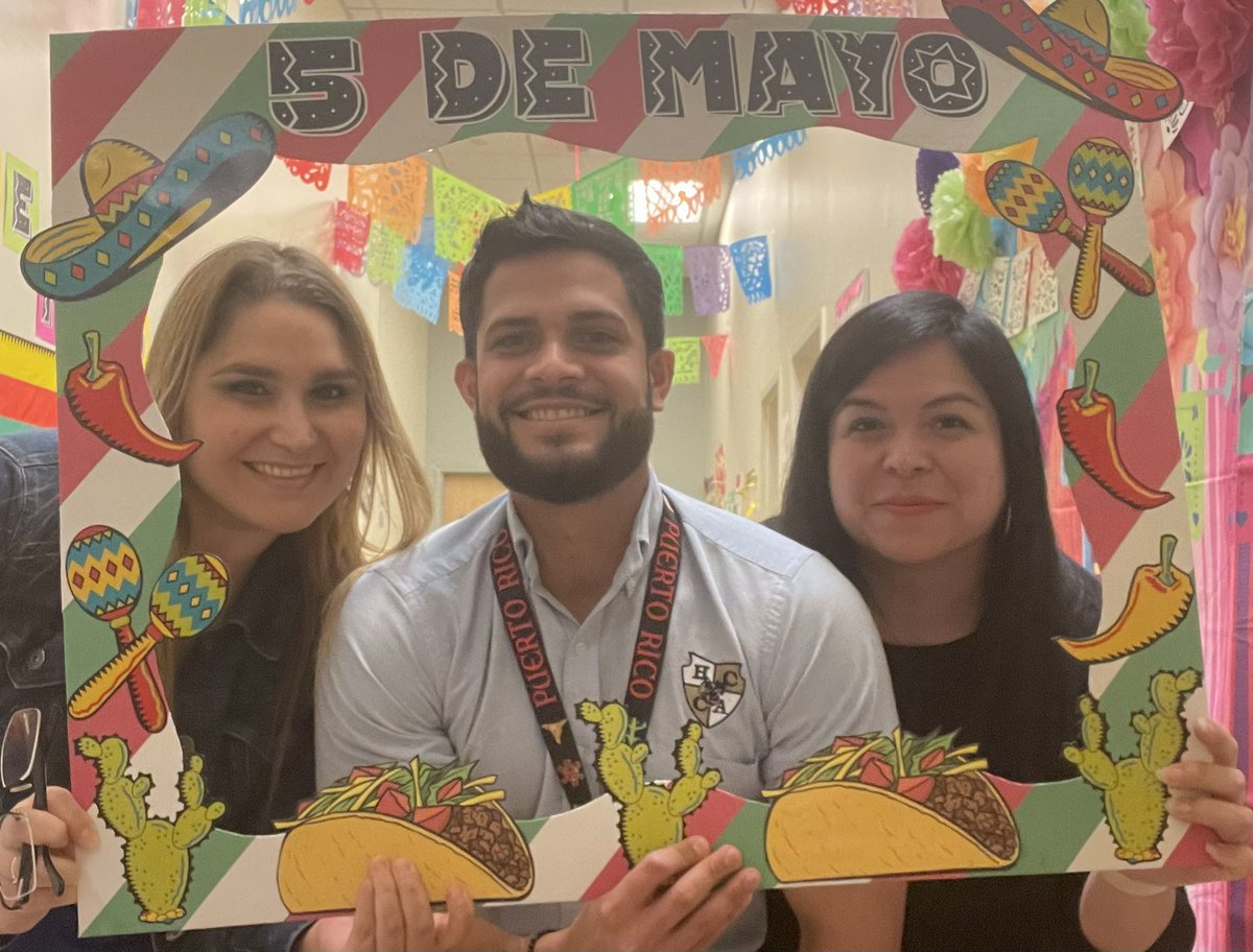 ms_Cabrera1's tweet photo. 5 de Mayo at HCCA 🇲🇽🌮@TheHCCAHornets https://t.co/Gda6scQg7v