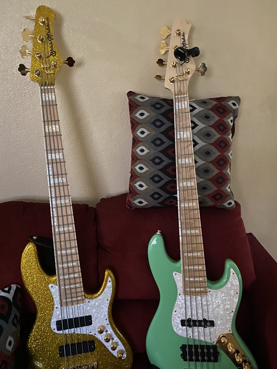 LRoyGentleman's tweet photo. Goldie & Candy #allaboutthatbass #basslove #gettingmymojoback https://t.co/maArFMa3lk