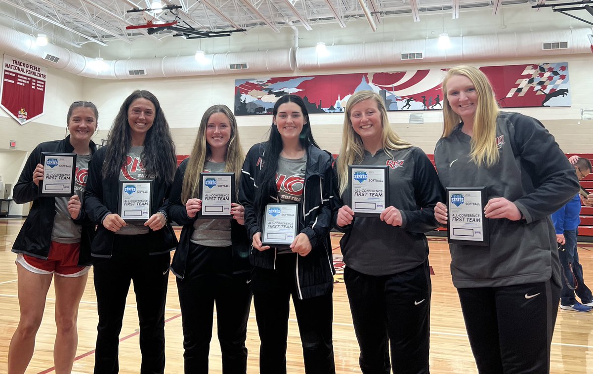 SoftballRio's tweet photo. RSC Awards night:
Champion of Character- @MeganBazler2 
First team-@lexicarnahan @caitlynbrisker @kenziecremeens8 @dollz_09 @ssydcamp @webbtaytay 
Second team- @raehastings22 @schmshel @_myers00 
We also received the East division Championship and the regular season Championship! https://t.co/luMjl1bEEq