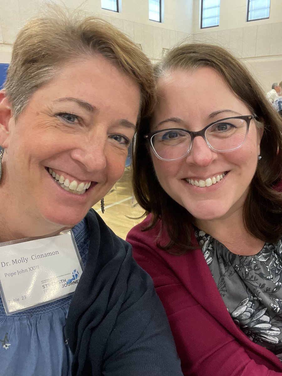 CinnamonMolly's tweet photo. @DePaulU and @DonnaKiel ‘s team were one of many who presented at @ChiCathSchools Leadership Day on Wednesday. Great meeting Nicole Carlisle! #microcredential #SEL #RacialJustice #Rise #wholebrainliving https://t.co/B1izxUBnbq
