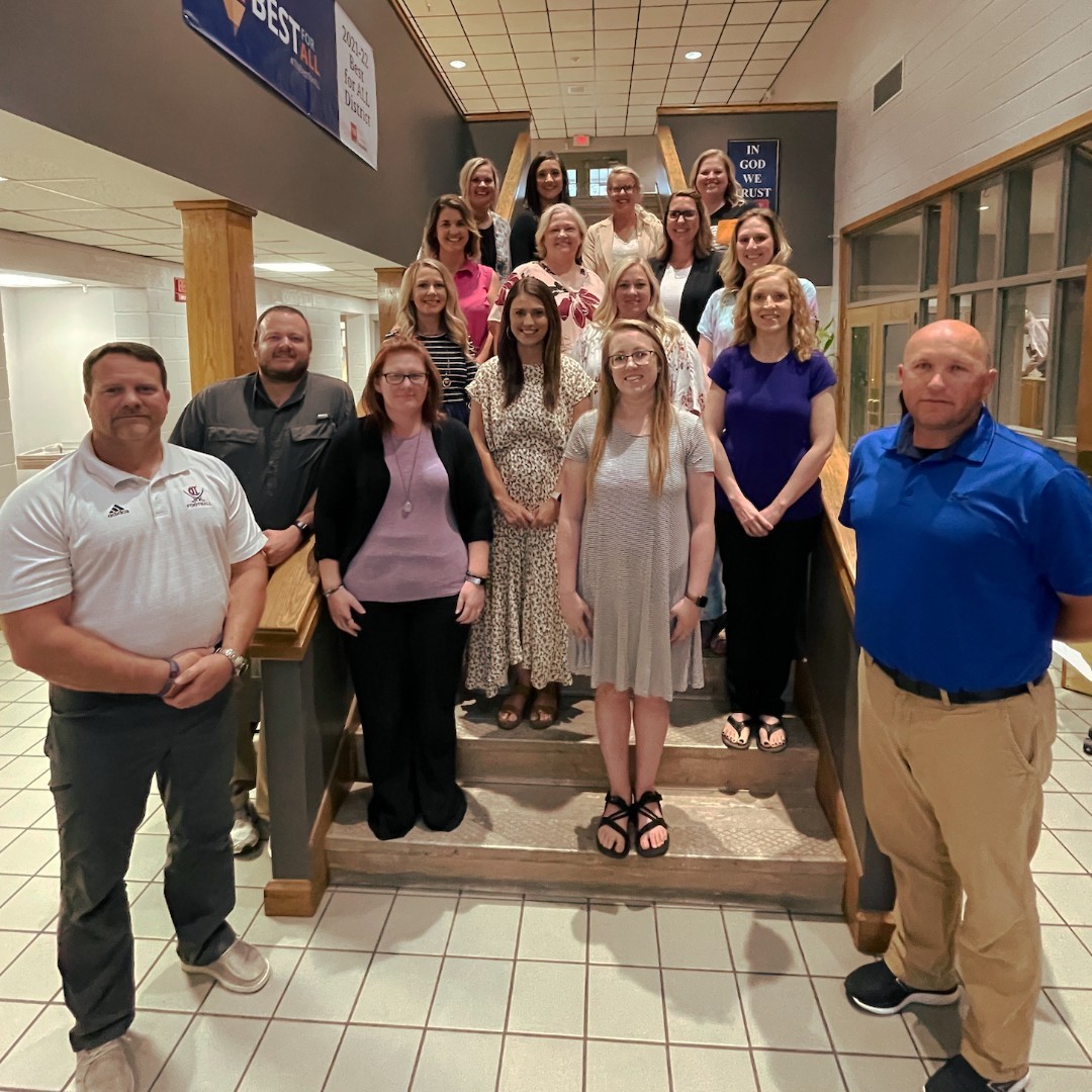 Congratulations to all the 2022 PCSS teachers who received tenure!

"This is proof of your hard work and dedication to education and to our system. Congratulations!" - Corby King, Director of Schools 

Edit image