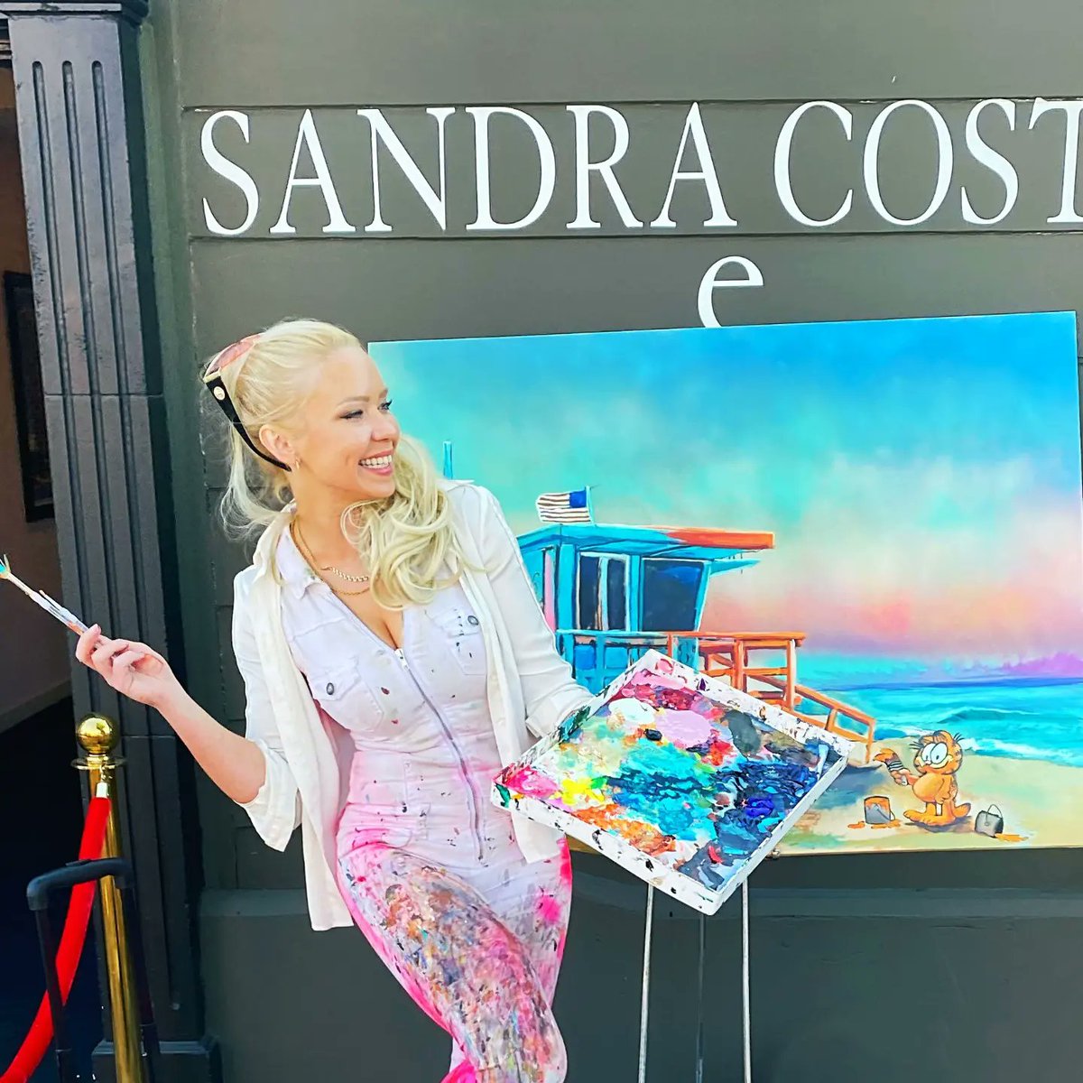 Always a  true blast painting live at @sandracostala, You will find more of my artwork at the boutique 💕 

721 &amp; 731 N La Cienega Blvd, West Hollywood, 90069
#fineart #interiordesign #legendsofdesigner #artshow #livepaint #artistsontwitter #art