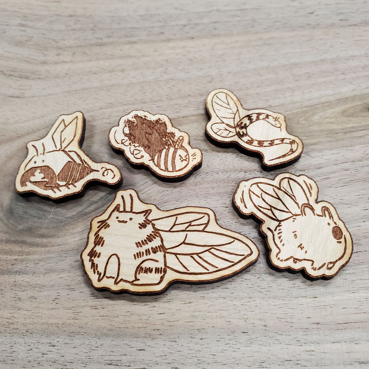 SpoutLore's tweet photo. This Sunday, May 8th at 11am PST we'll be streaming our Q&amp;A LIVE from THE ACTUAL WOODS  (hopefully). We'll also be giving away these awesome prizes from @FantasyBy including dice earrings, woodcut bee pins, and a Thunderbird dice egg!

Not a patron yet? RT for a community pass! https://t.co/AYL6tq4AEJ