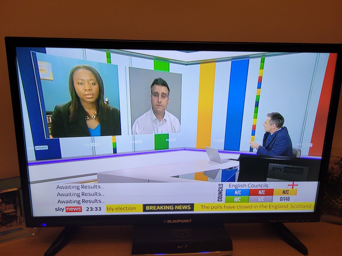 greenbhoy65's tweet photo. They say the media normally try to ply us with subliminal messages while we watch their programmes...not sure I can see it...can you....#SFFM https://t.co/S6q69eiTSD
